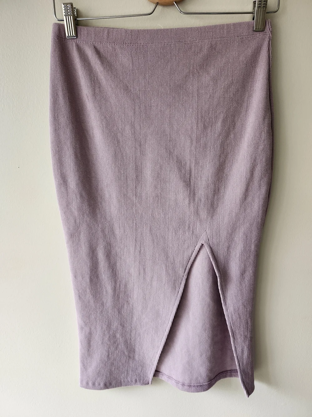 Lilac Midi Pencil Skirt with Front Slit - Picture 2 of 7